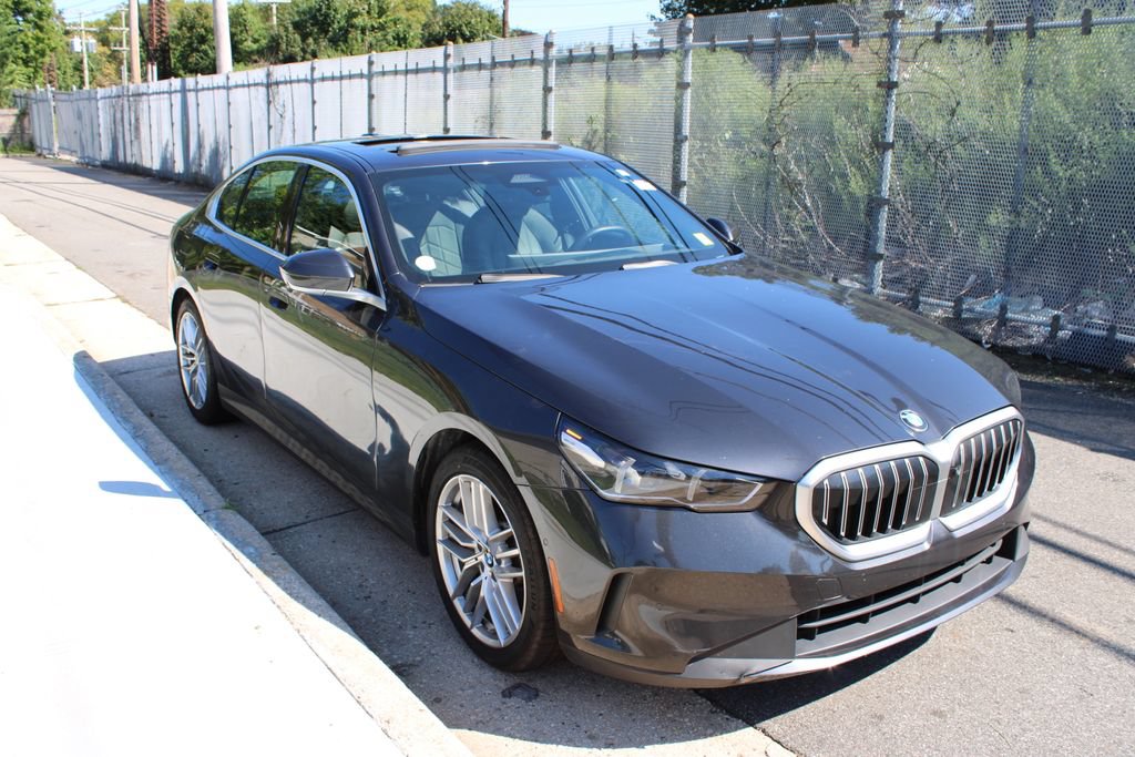 Used 2025 BMW 530i RWD image 4