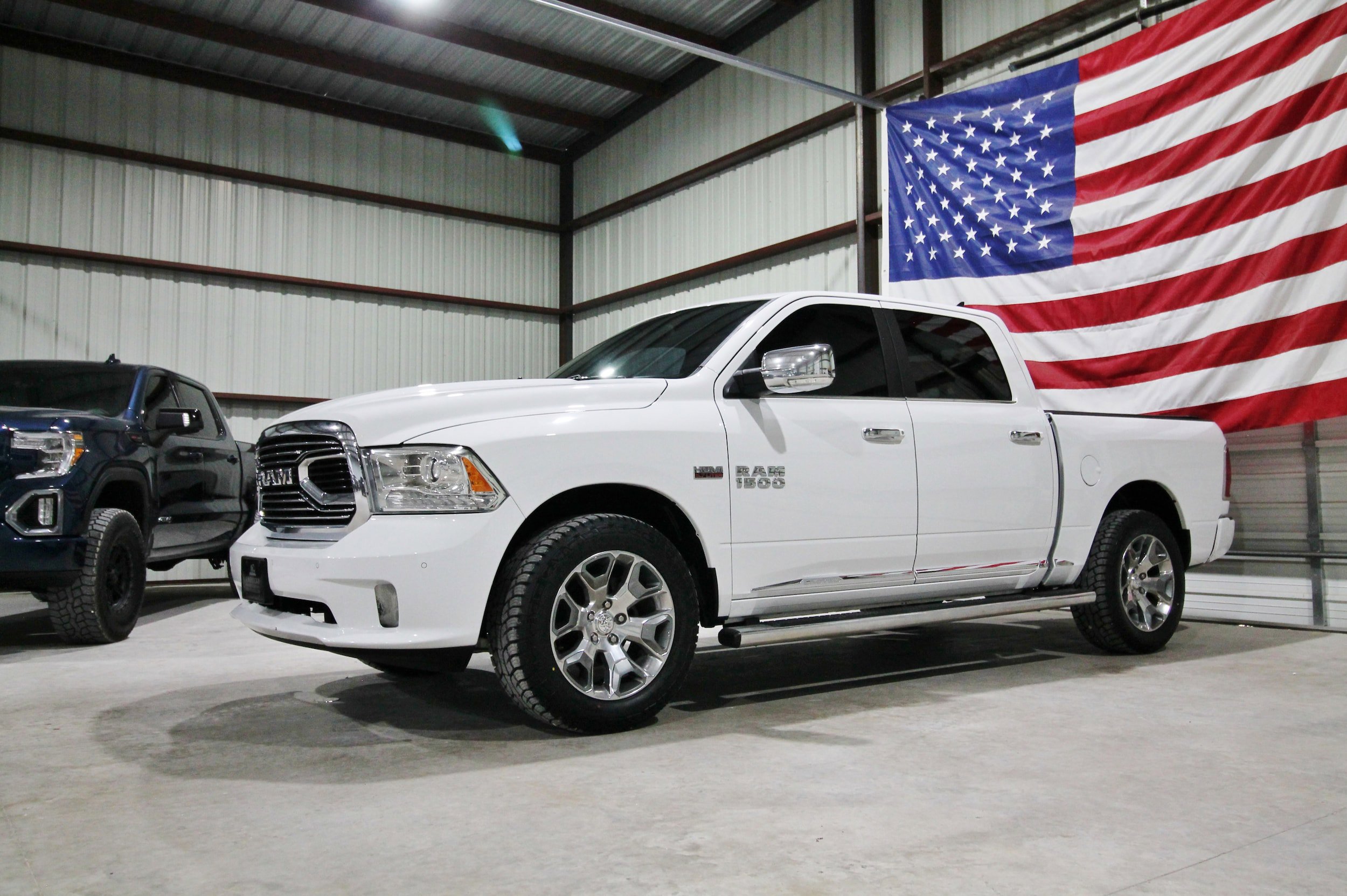 Used 2018 RAM 1500 Limited AWD/4WD image 1
