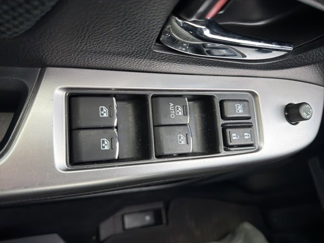 Used 2017 Subaru Crosstrek 2.0i Premium image 41