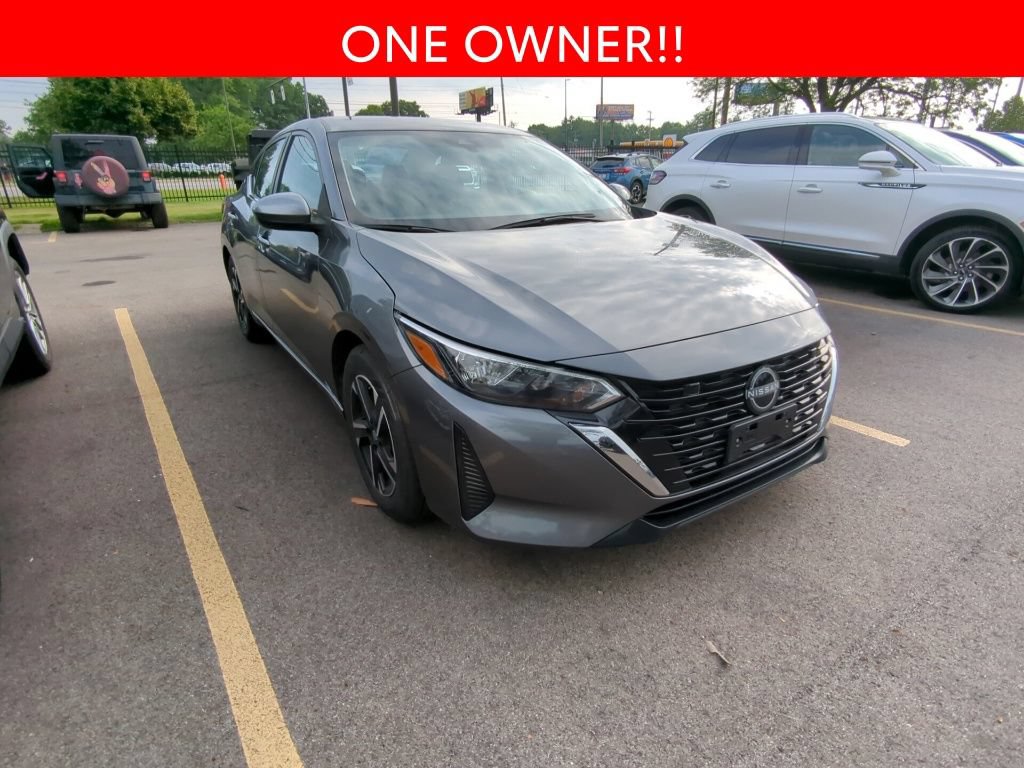 Used 2025 Nissan Sentra SV FWD image 3