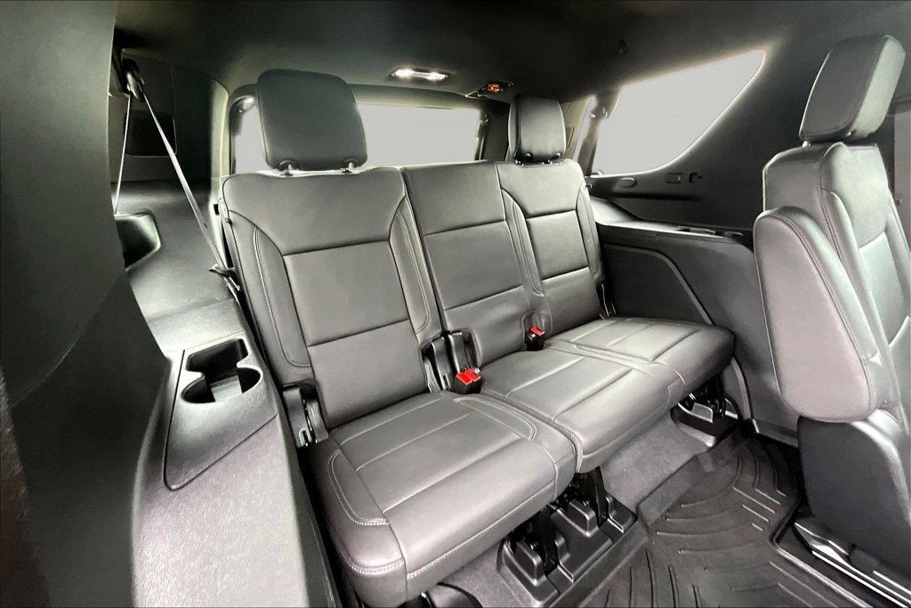 Used 2024 Chevrolet Tahoe Z71 w/ Luxury Package AWD/4WD image 28