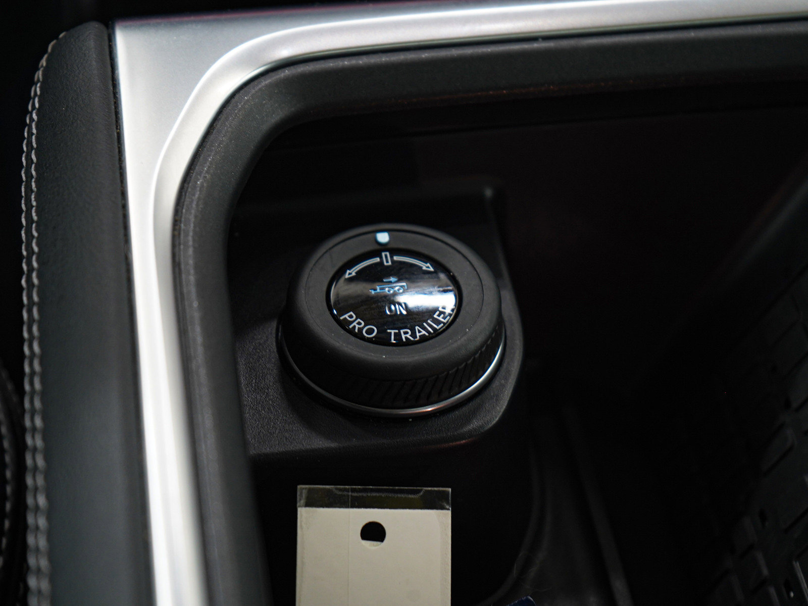 Used 2025 Ford Expedition Platinum AWD/4WD image 24