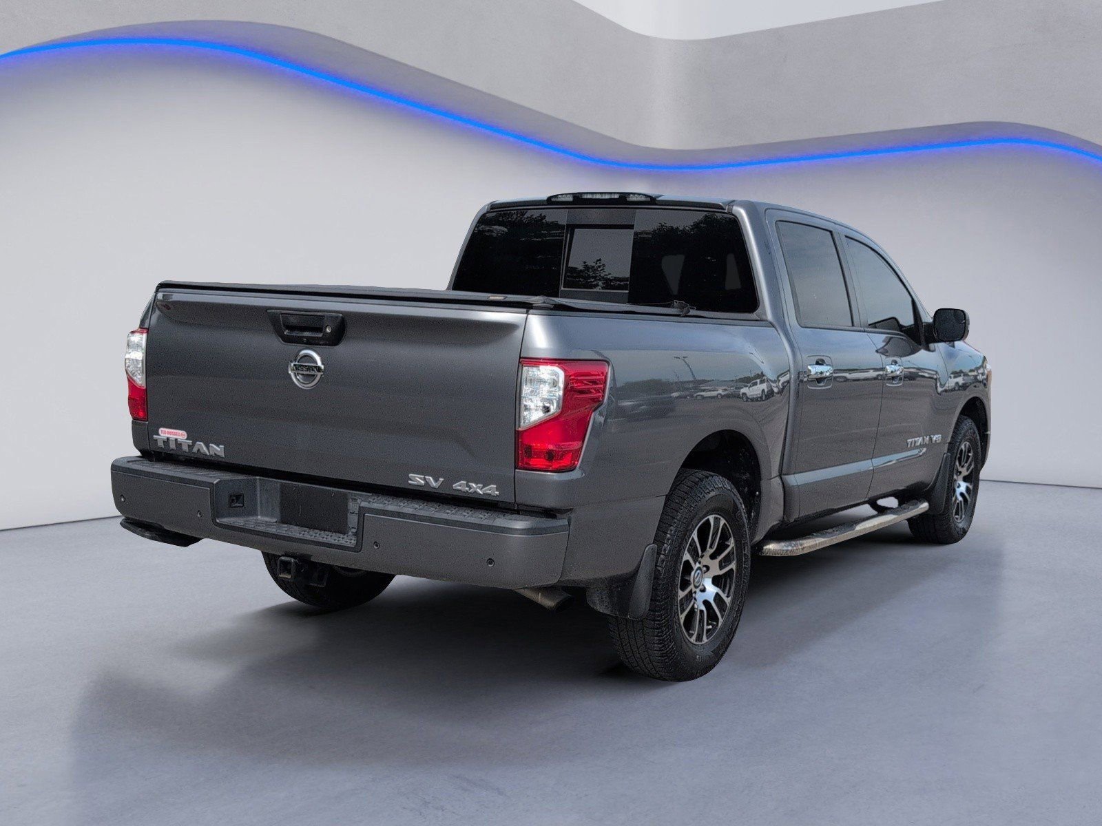 Used 2020 Nissan Titan SV w/ SV Convenience Package AWD/4WD image 3