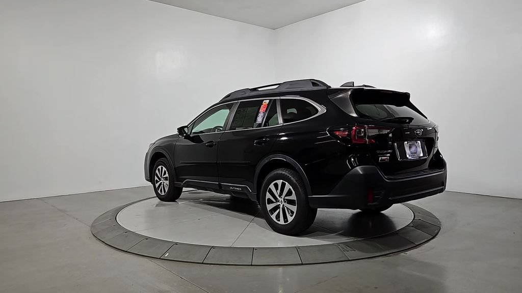 Used 2021 Subaru Outback Premium AWD/4WD image 3