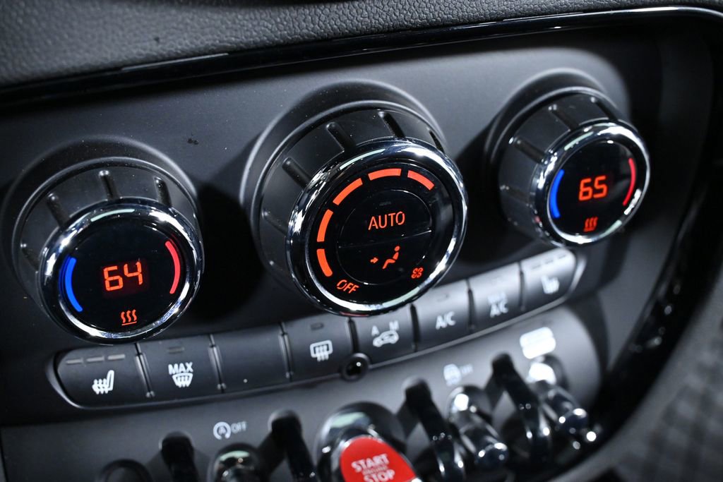 Used 2023 MINI Cooper Clubman S w/ Premium Package image 19