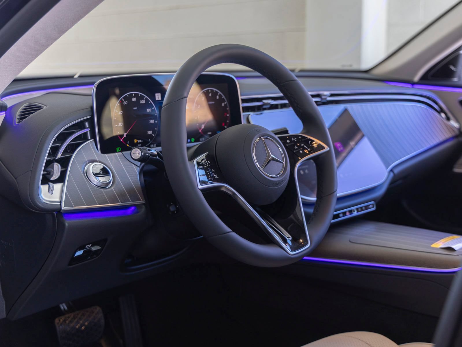 New 2027 Mercedes-Benz E 450 4MATIC Sedan image 13
