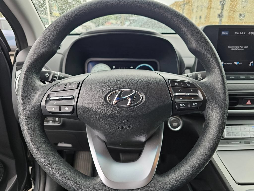Used 2023 Hyundai Kona SE FWD image 24