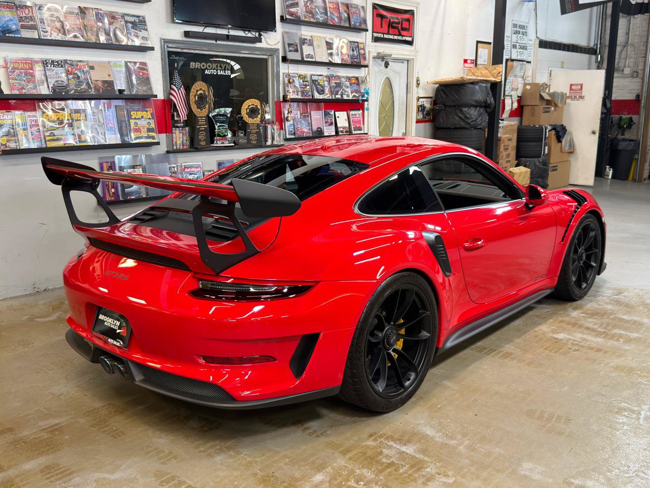 Used 2019 Porsche 911 GT3 RS RWD image 5