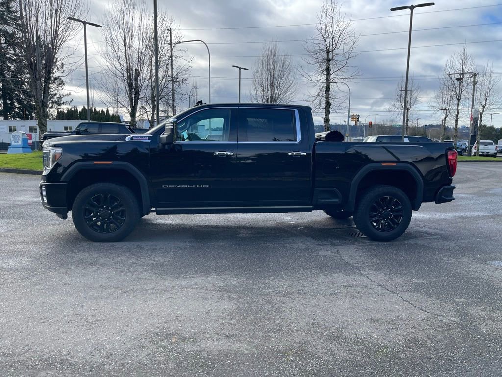 Used 2023 GMC Sierra 3500 Denali w/ Denali Black Diamond Edition image 2