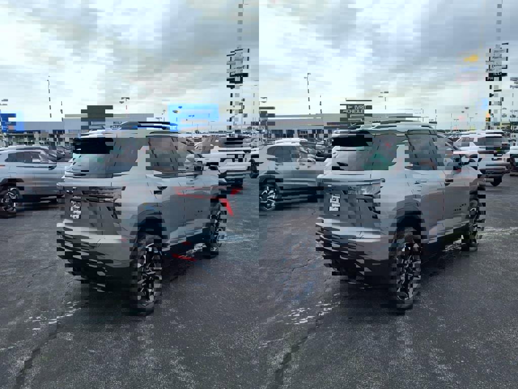 New 2026 Chevrolet Equinox RS w/ Convenience Package III image 3
