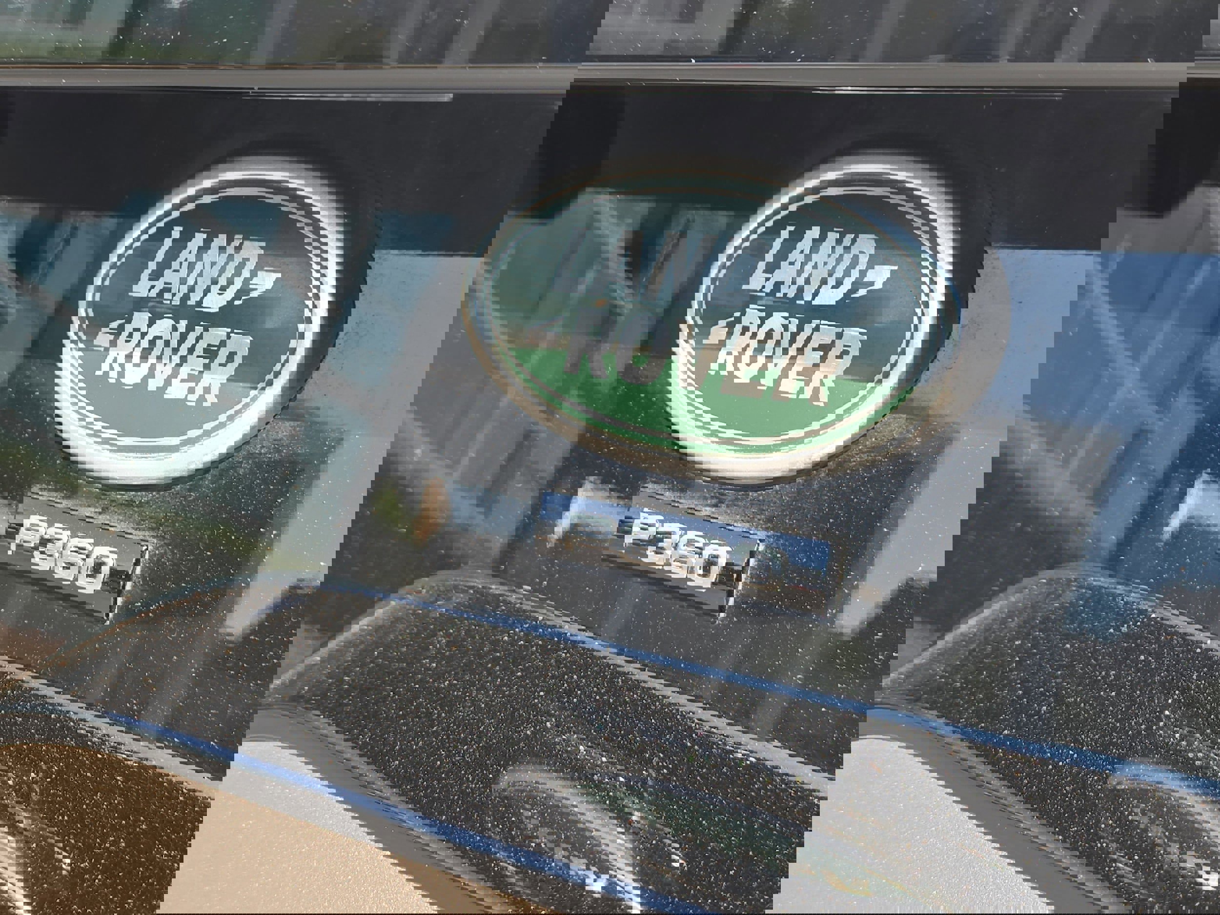 Used 2023 Land Rover Discovery S R-Dynamic image 6