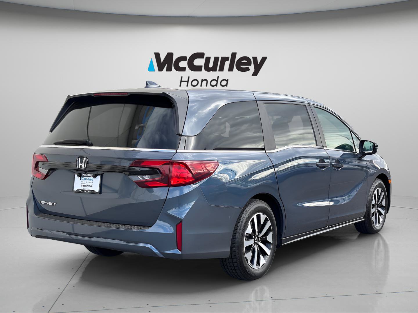 Certified 2025 Honda Odyssey EX-L image 3