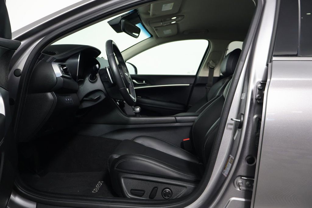 Used 2023 Genesis G70 2.0T image 10