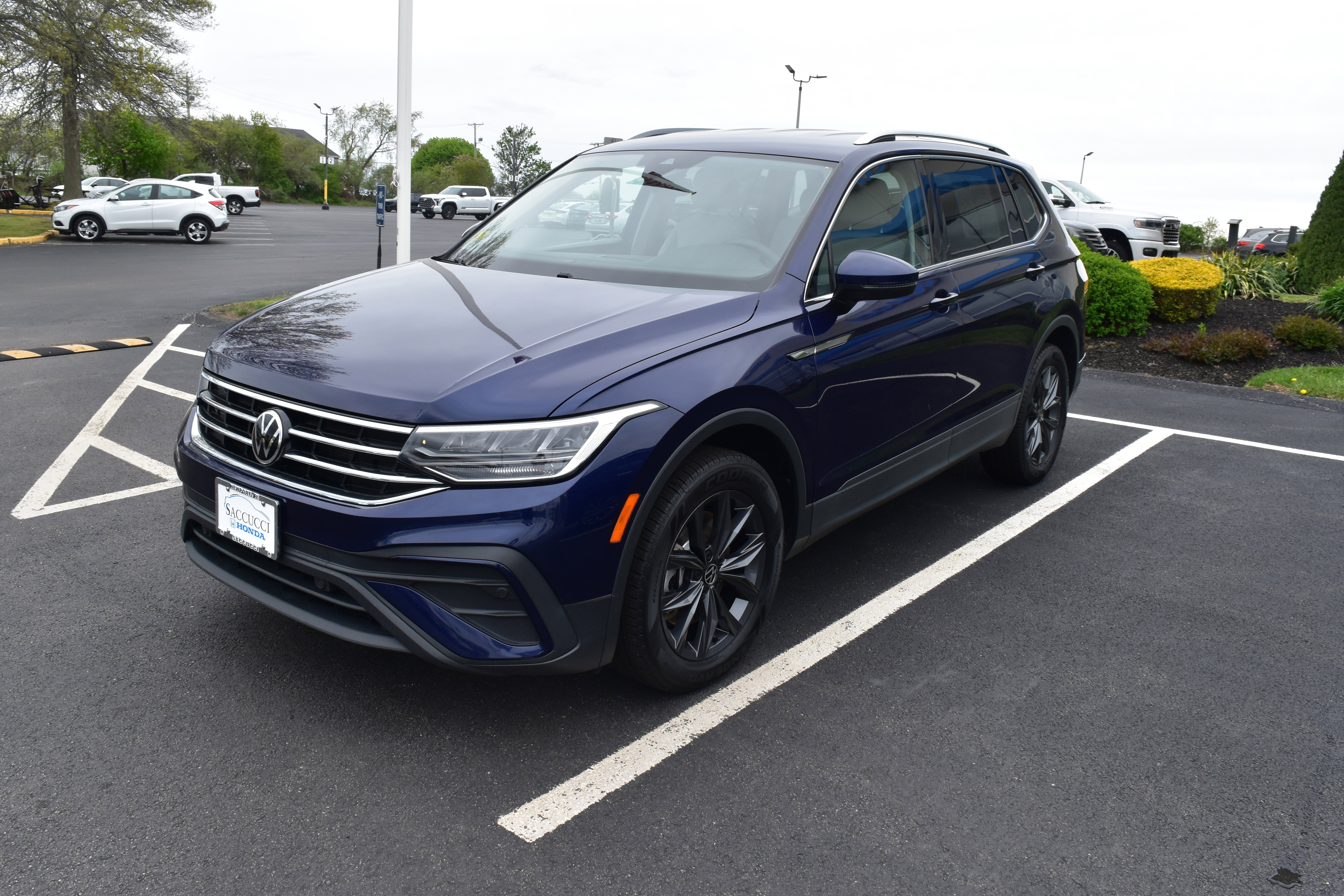 Used 2022 Volkswagen Tiguan SE