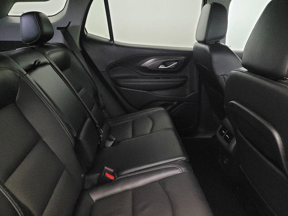 Used 2024 GMC Terrain SLT image 19