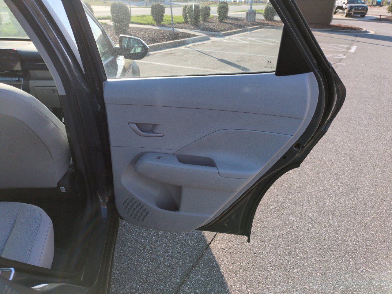 New 2026 Hyundai Kona SE image 19