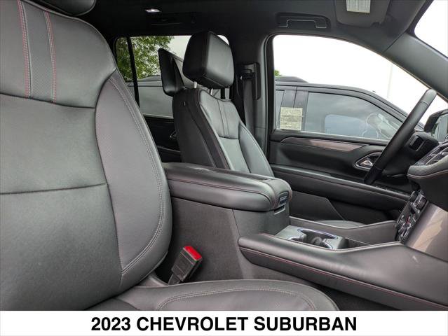 Used 2023 Chevrolet Suburban RST w/ Luxury Package image 28