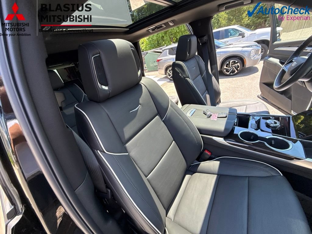 Used 2026 Cadillac Escalade Luxury AWD/4WD image 63