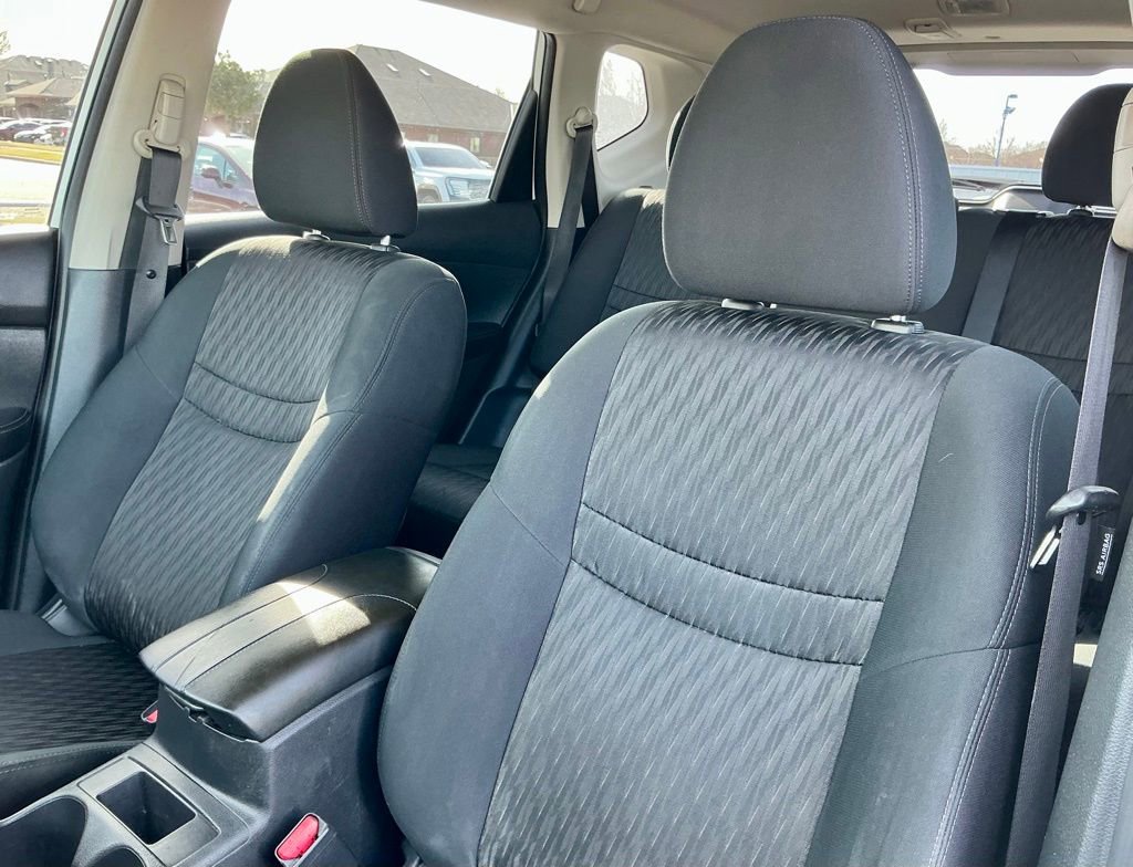 Used 2017 Nissan Rogue S image 38