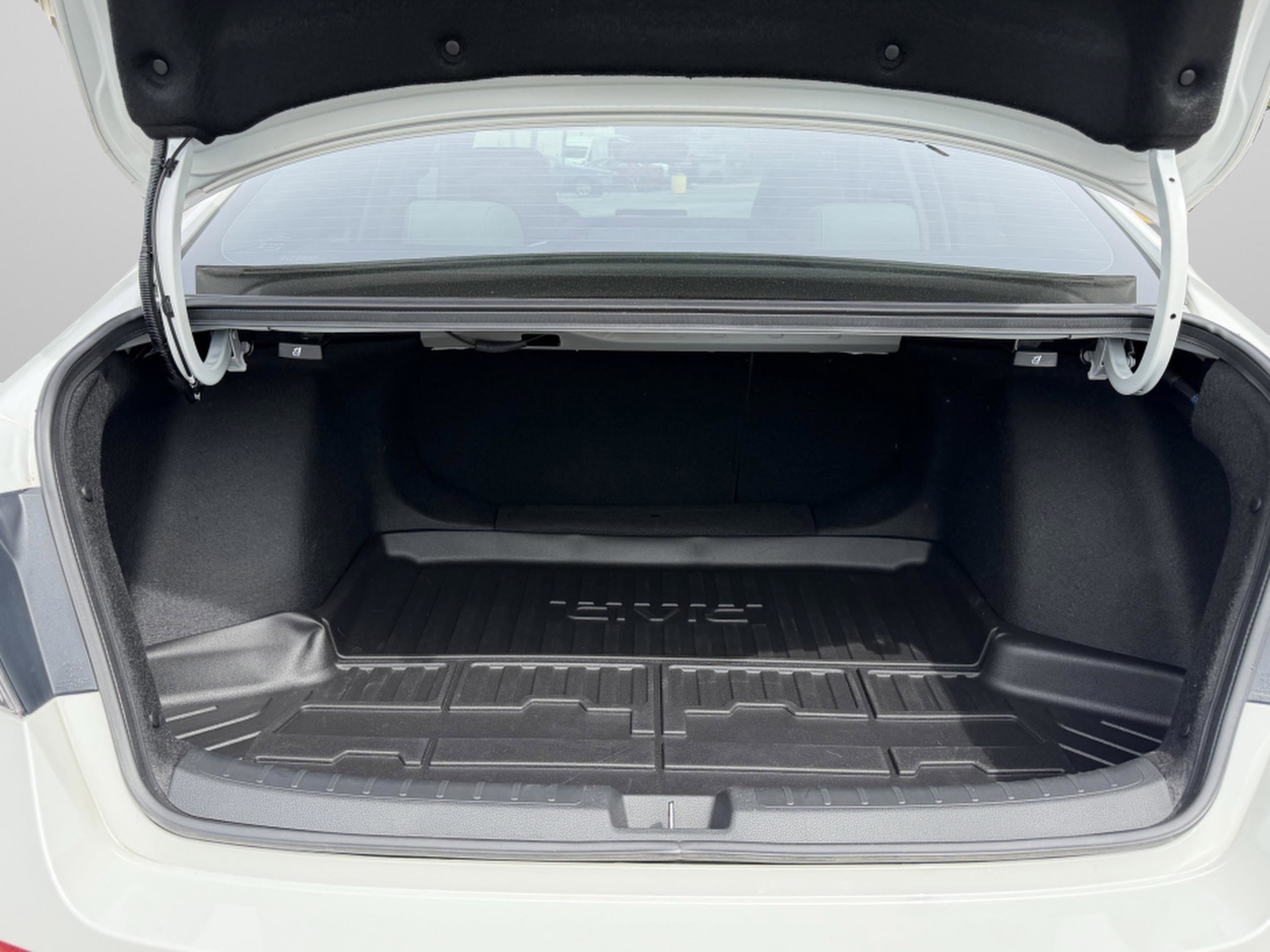 Used 2024 Honda Civic Touring image 32