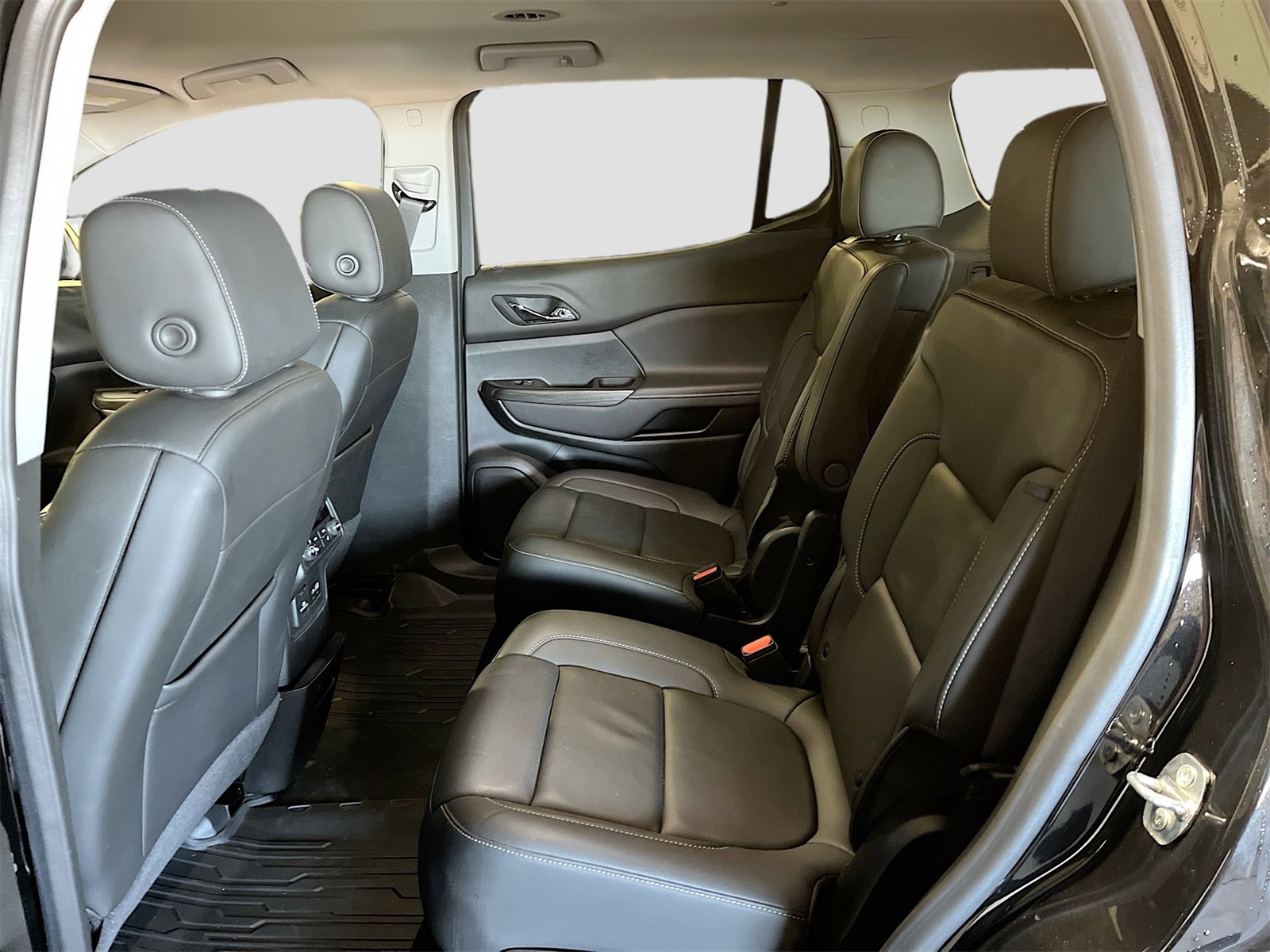 Used 2023 GMC Acadia SLT w/ Preferred Package image 25