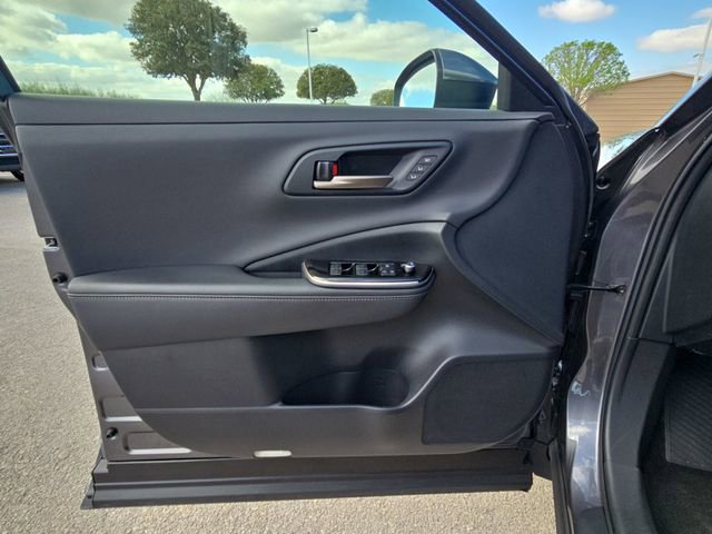 Used 2024 Toyota Crown Limited image 26