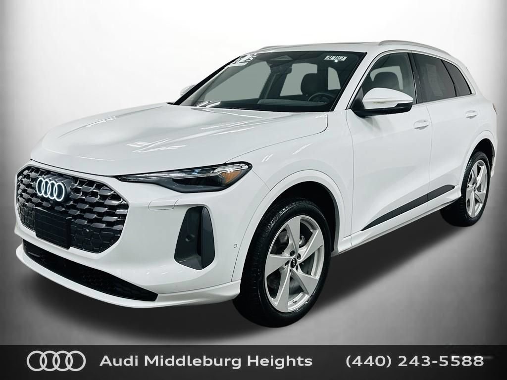 Certified 2025 Audi Q5 Premium Plus w/ Premium Plus AWD/4WD image 3