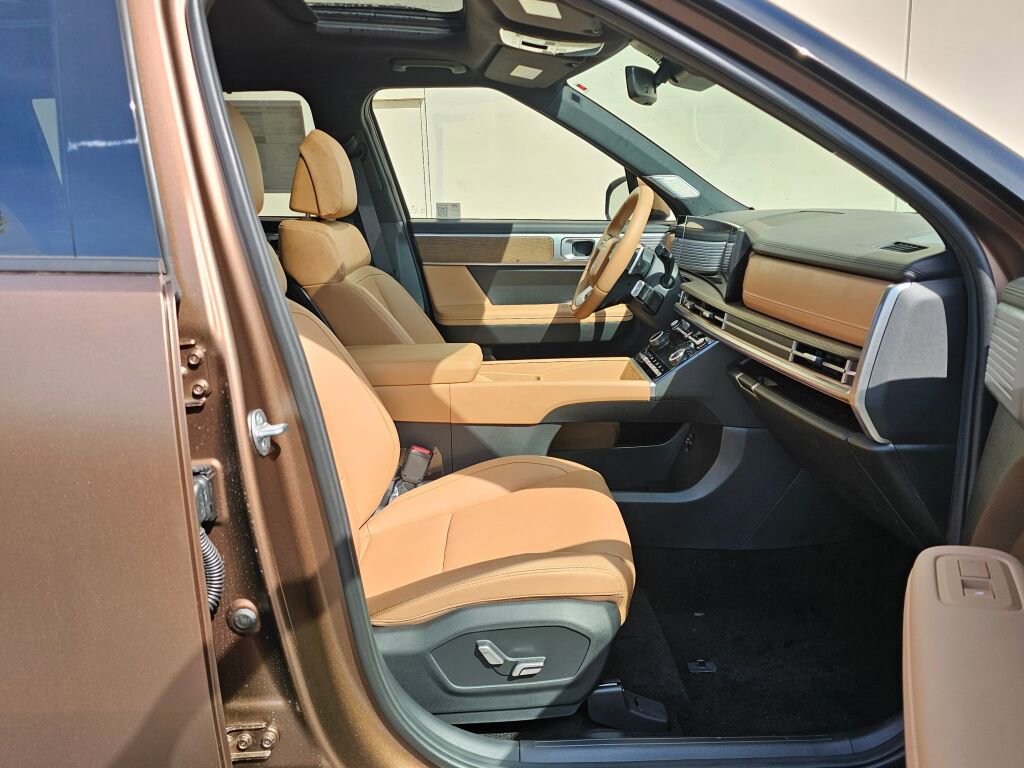 New 2025 Hyundai Santa Fe Limited image 8