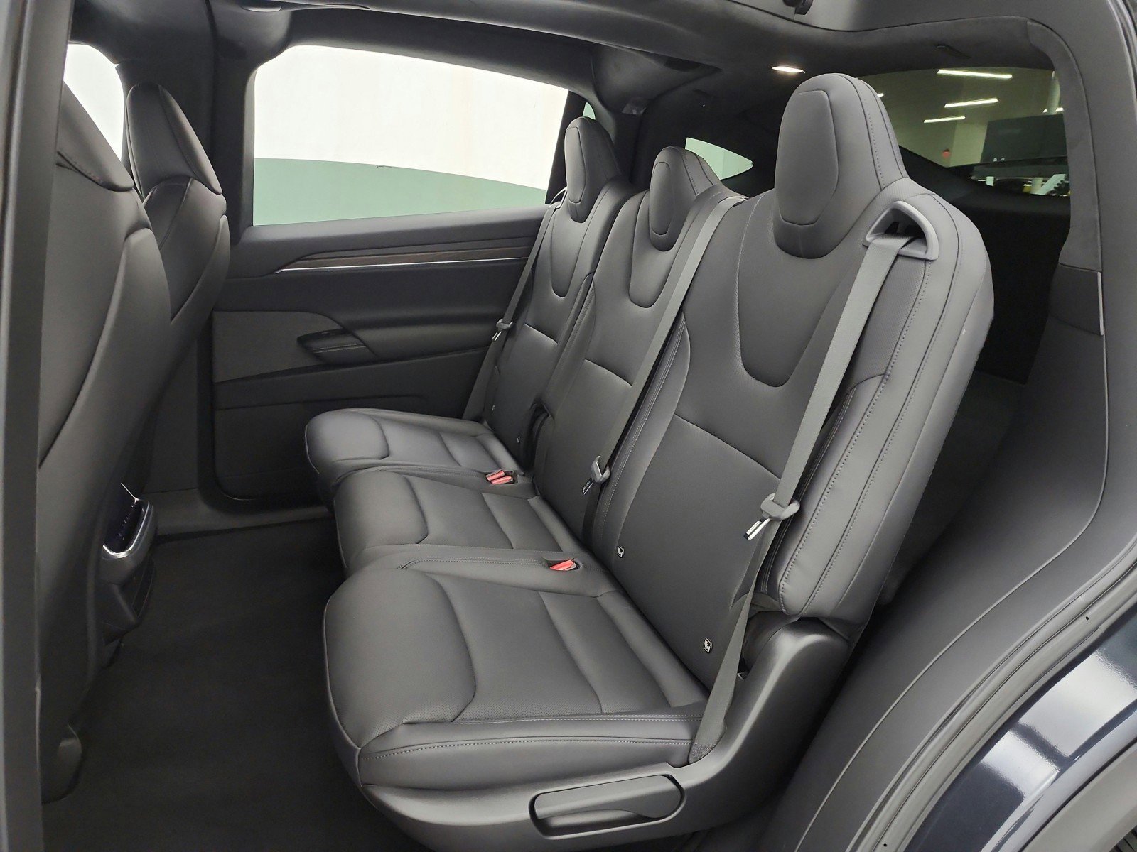 Used 2024 Tesla Model X image 15