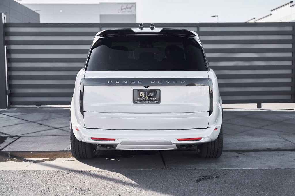 Used 2025 Land Rover Range Rover SE AWD/4WD image 13