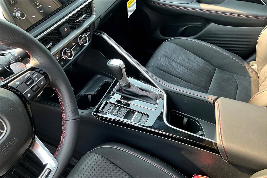 Certified 2025 Acura ADX A-Spec image 24