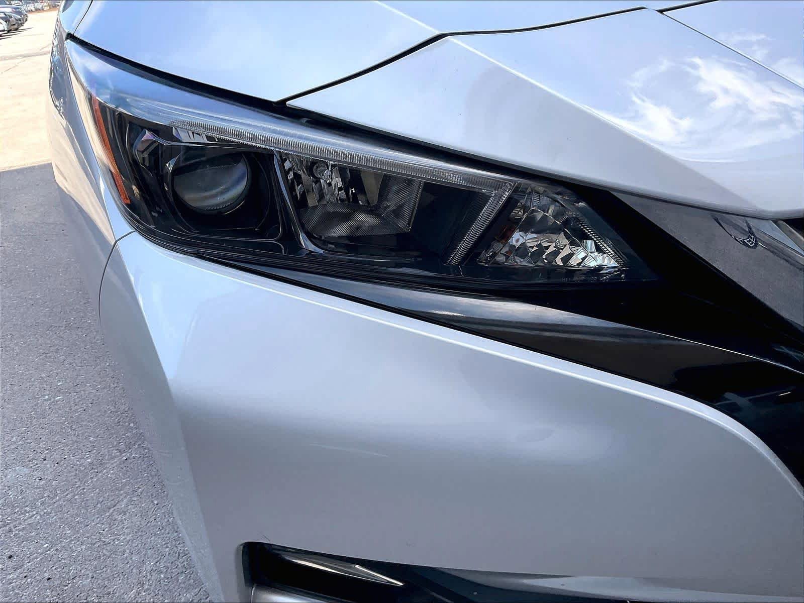 Used 2018 Nissan Leaf SV FWD image 32