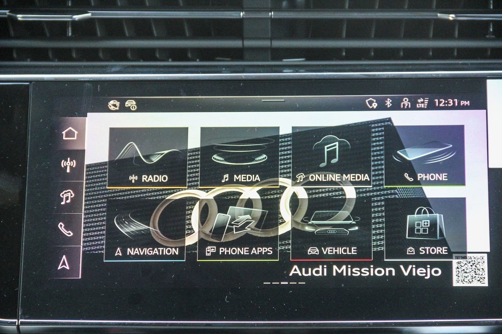New 2026 Audi SQ8 Prestige image 14