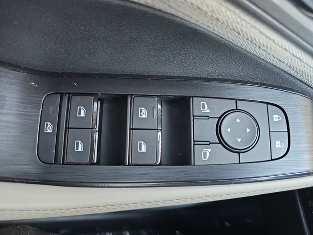 Used 2023 Nissan Rogue SV FWD image 30