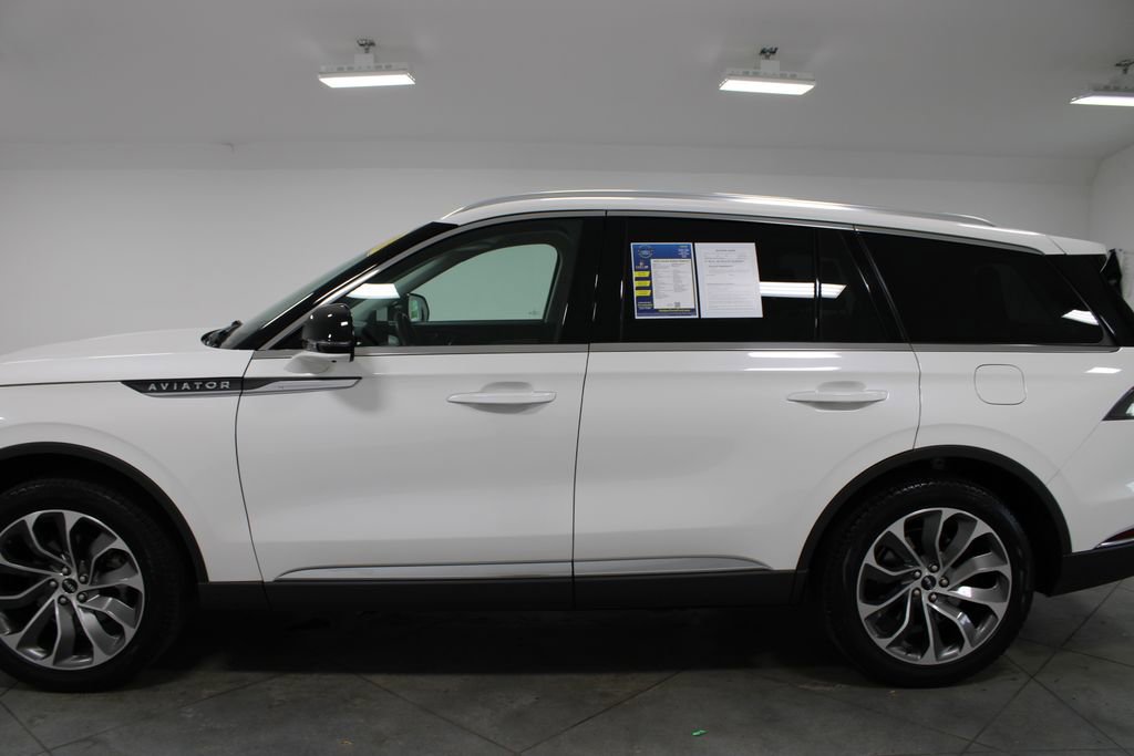 Used 2025 Lincoln Aviator Reserve w/ Illumination Package AWD/4WD image 6