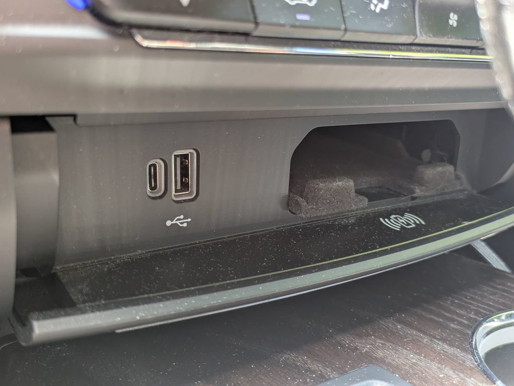 Used 2021 Maserati Quattroporte S RWD image 36