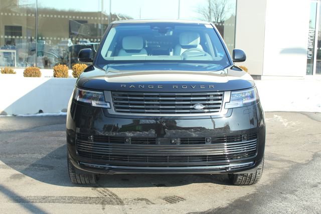 New 2026 Land Rover Range Rover SV image 8