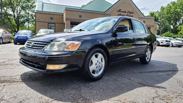 Used 2004 Toyota Avalon XLS FWD image 2