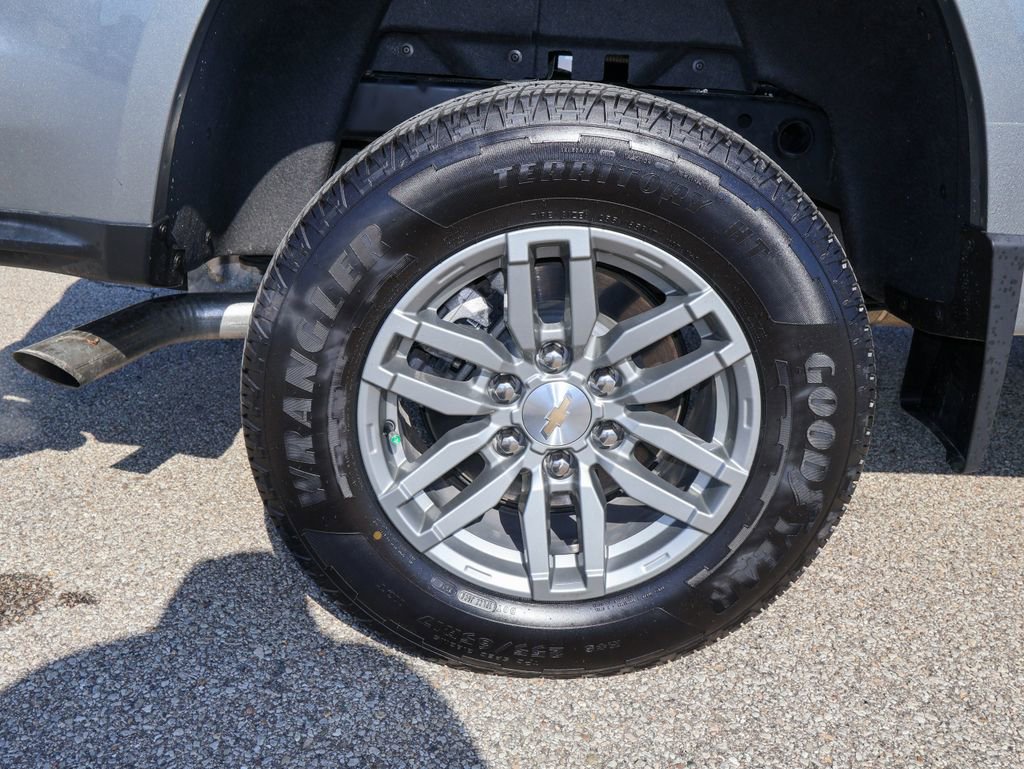 Used 2024 Chevrolet Colorado LT RWD image 27