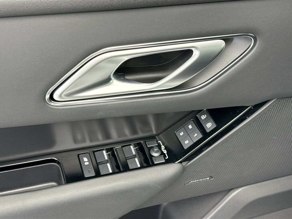 Certified 2026 Land Rover Range Rover Velar S AWD/4WD image 22