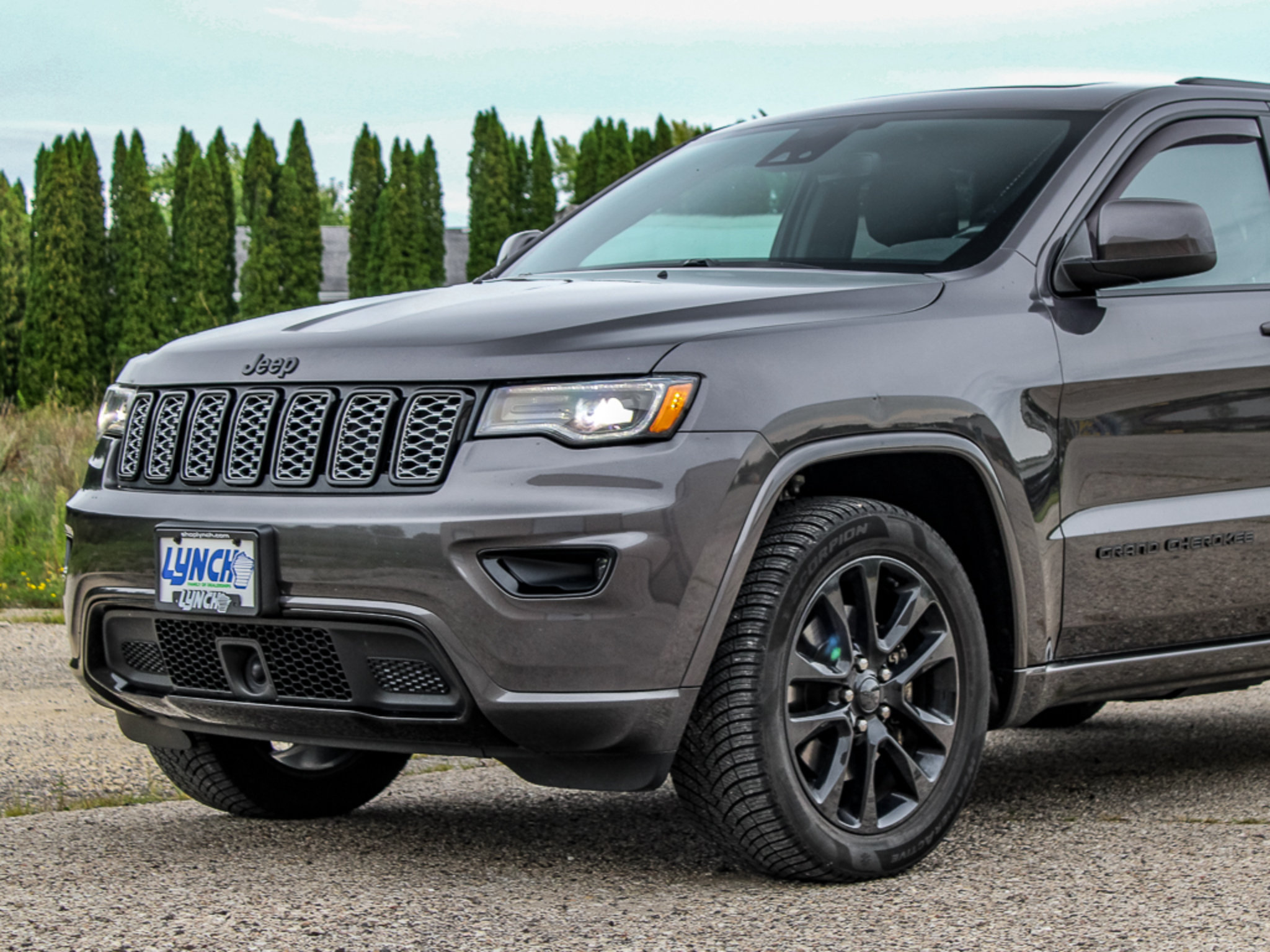 Used 2021 Jeep Grand Cherokee Laredo X AWD/4WD image 8