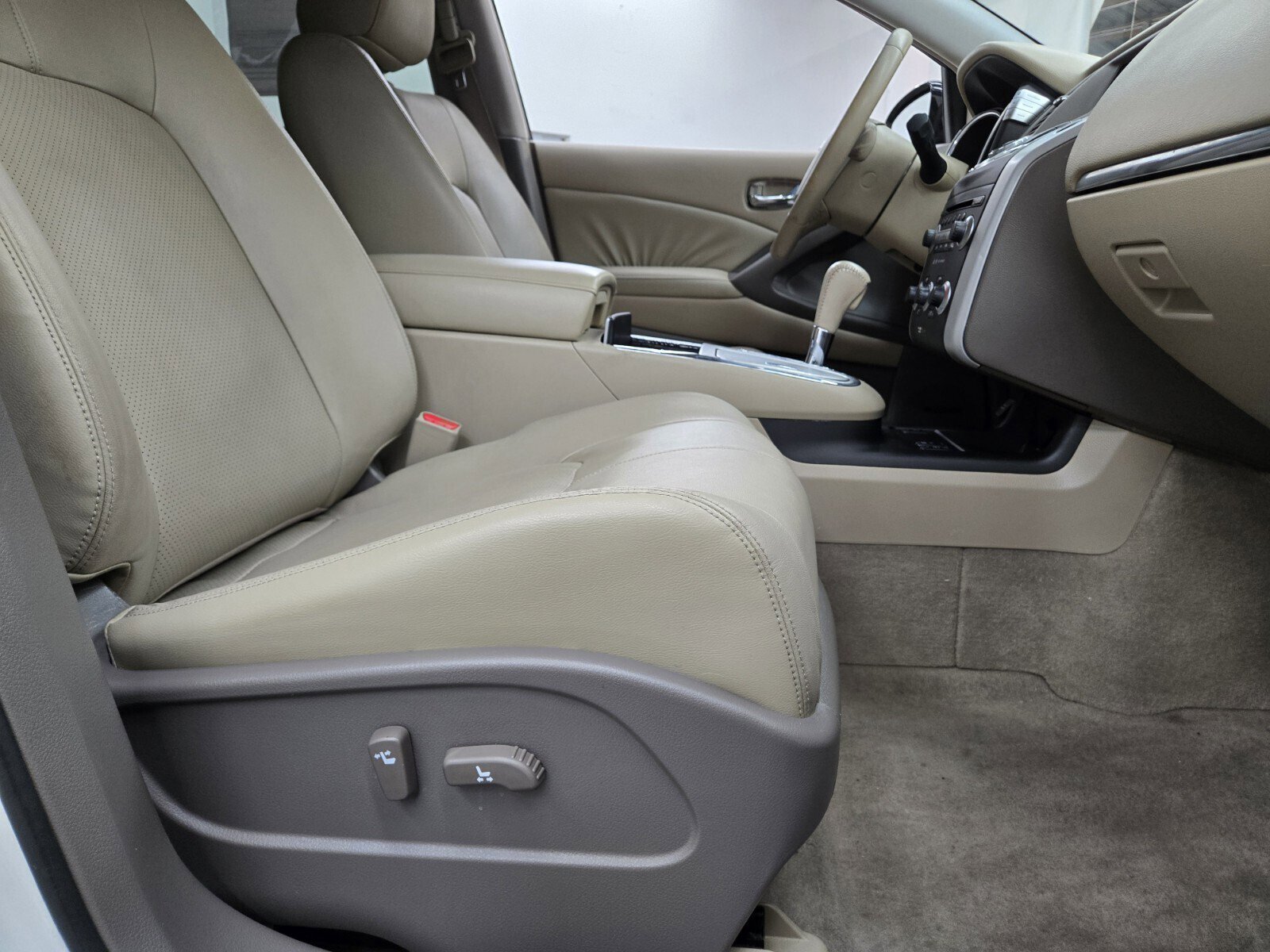 Used 2009 Nissan Murano SL w/ Leather Pkg image 12