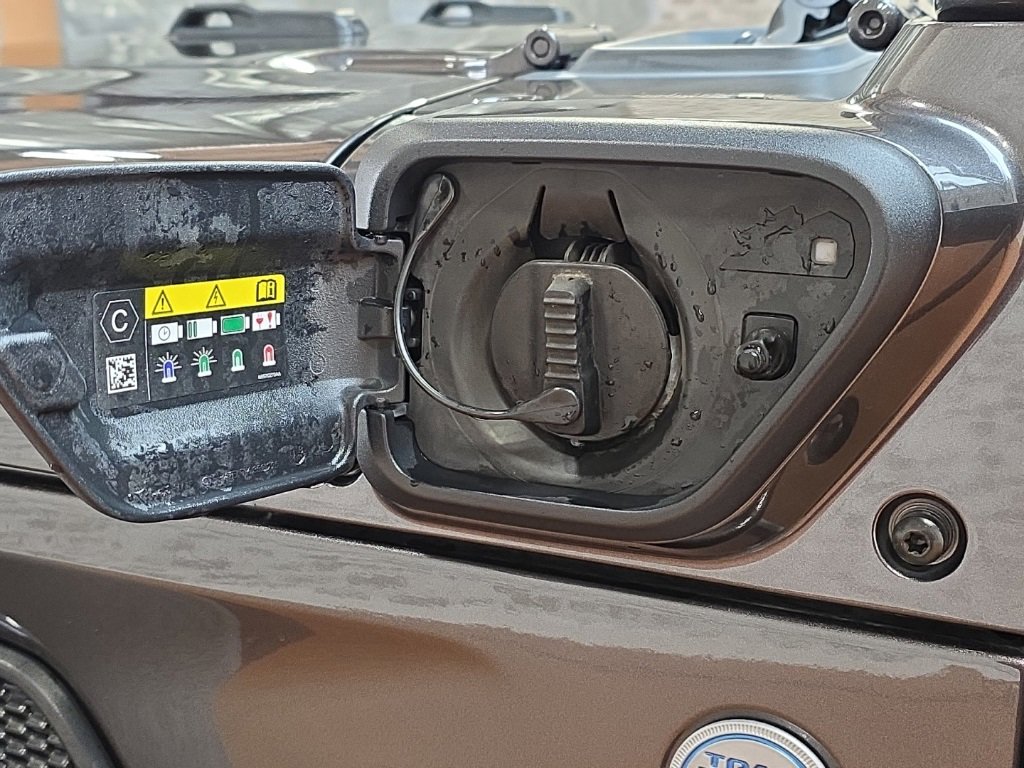 Used 2022 Jeep Wrangler Unlimited Sahara w/ Cold Weather Group image 35