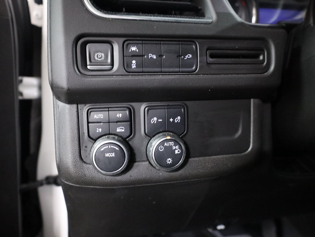 Used 2021 Chevrolet Tahoe RST w/ Luxury Package AWD/4WD image 11
