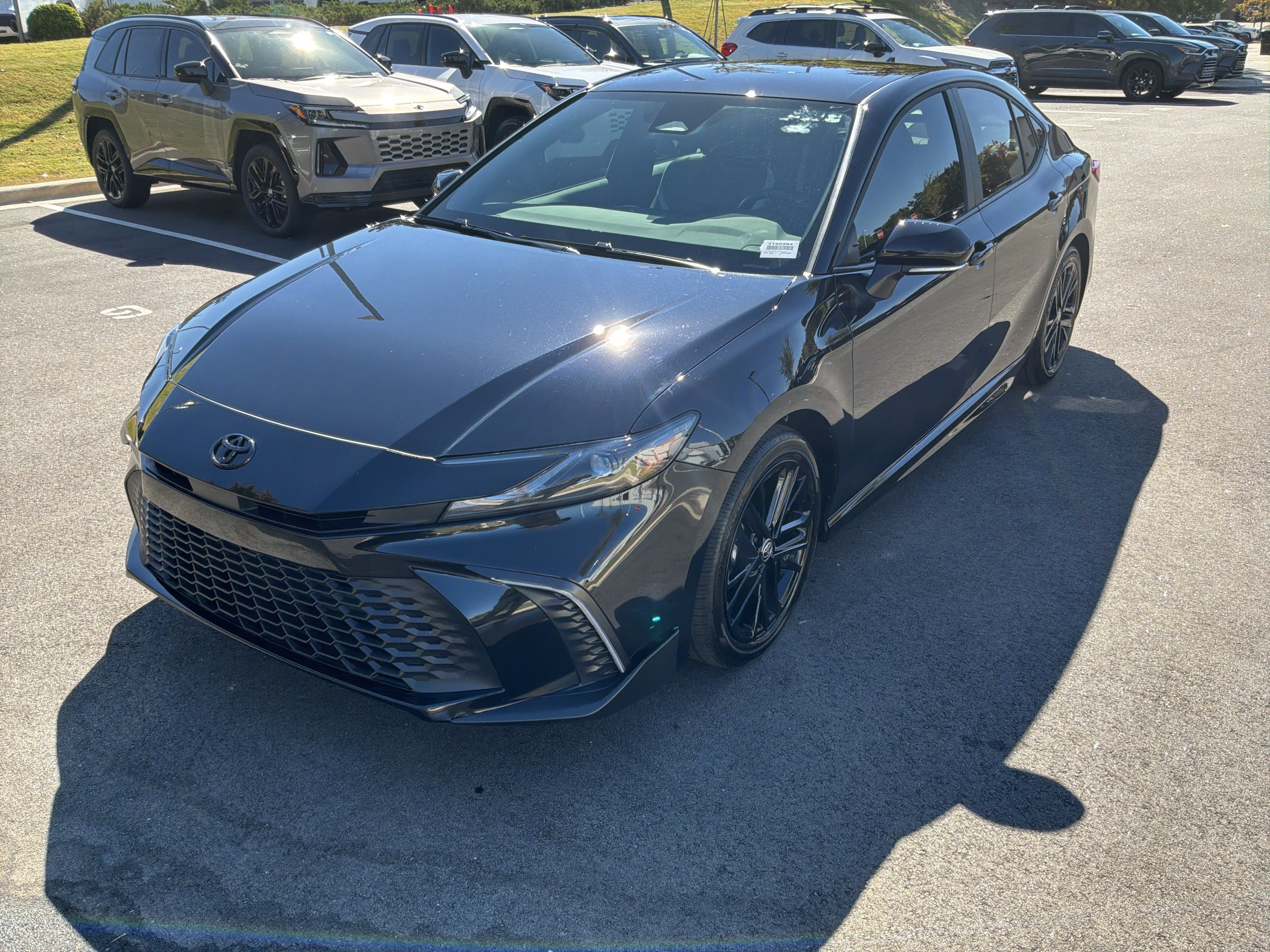 Used 2026 Toyota Camry SE FWD image 5