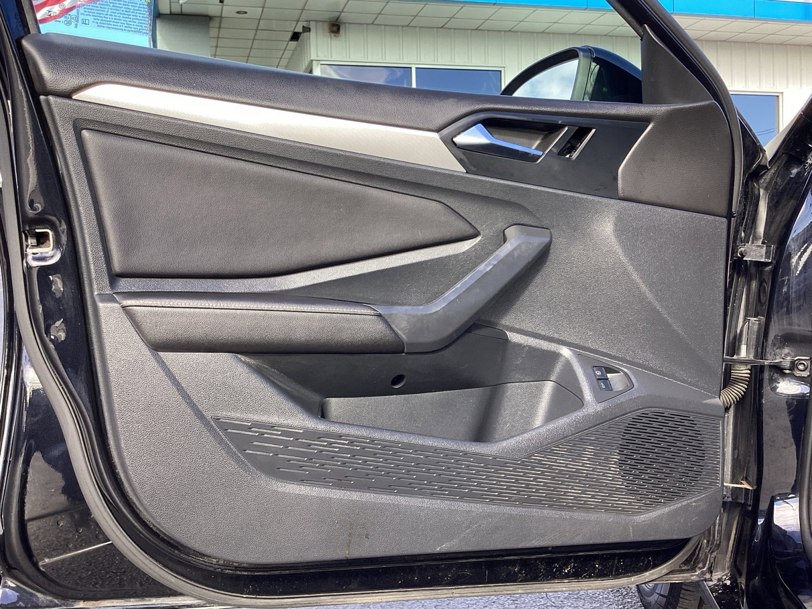 Used 2024 Volkswagen Jetta S image 28