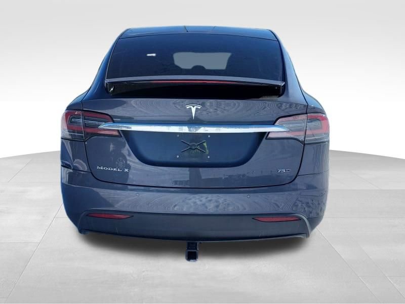 Used 2018 Tesla Model X 75D image 12