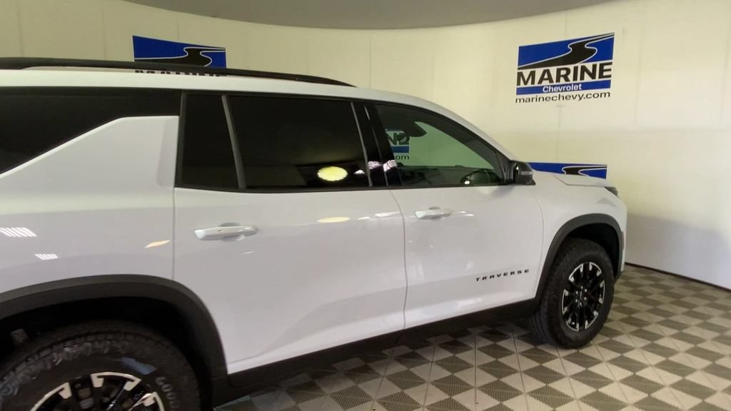 Used 2026 Chevrolet Traverse Z71 w/ Driver Confidence Package AWD/4WD image 2