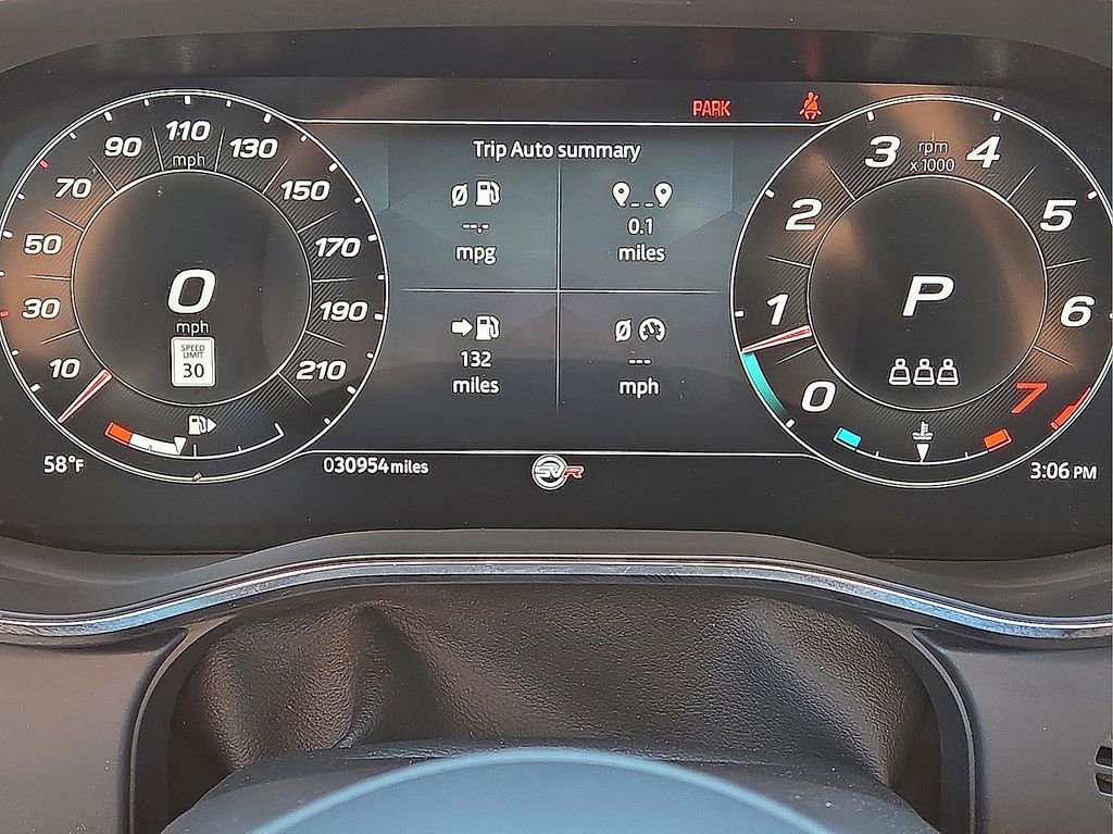 Used 2023 Jaguar F-PACE SVR image 30