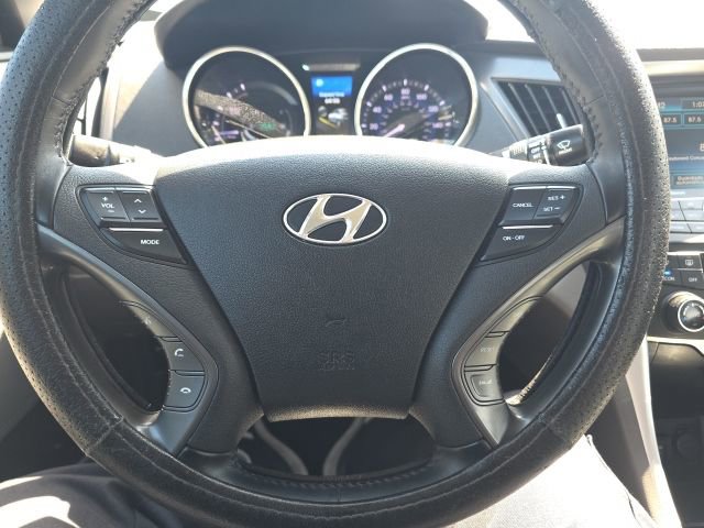 Used 2013 Hyundai Sonata Limited image 15